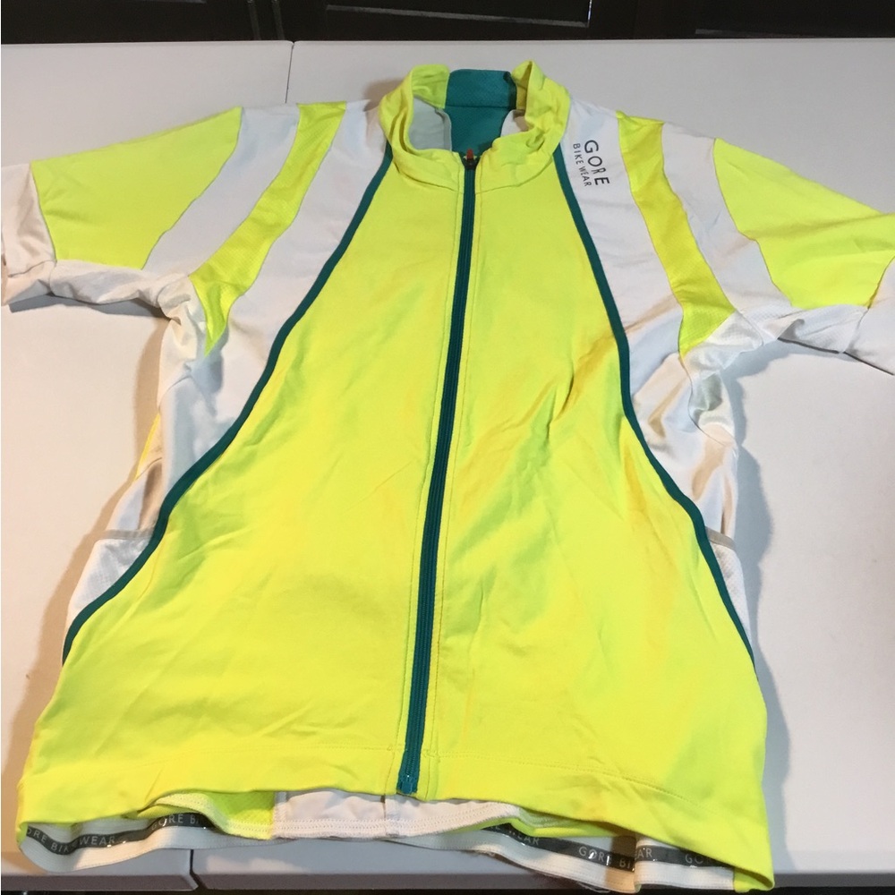 Gore Bike wear cycling jersey   size large  very good used condition